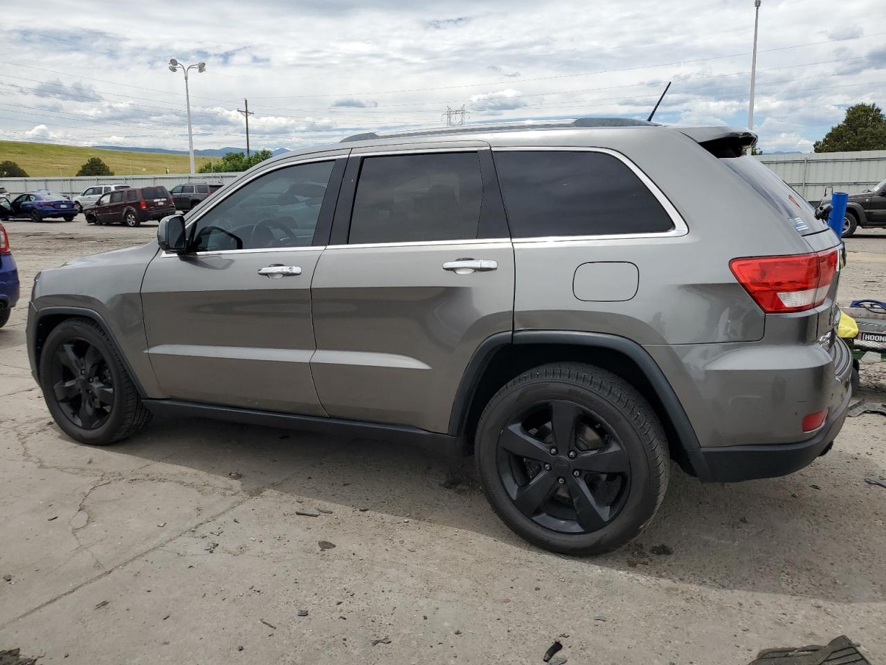 2013 Jeep Grand Cherokee Laredo vin: 1C4RJFAT6DC594081