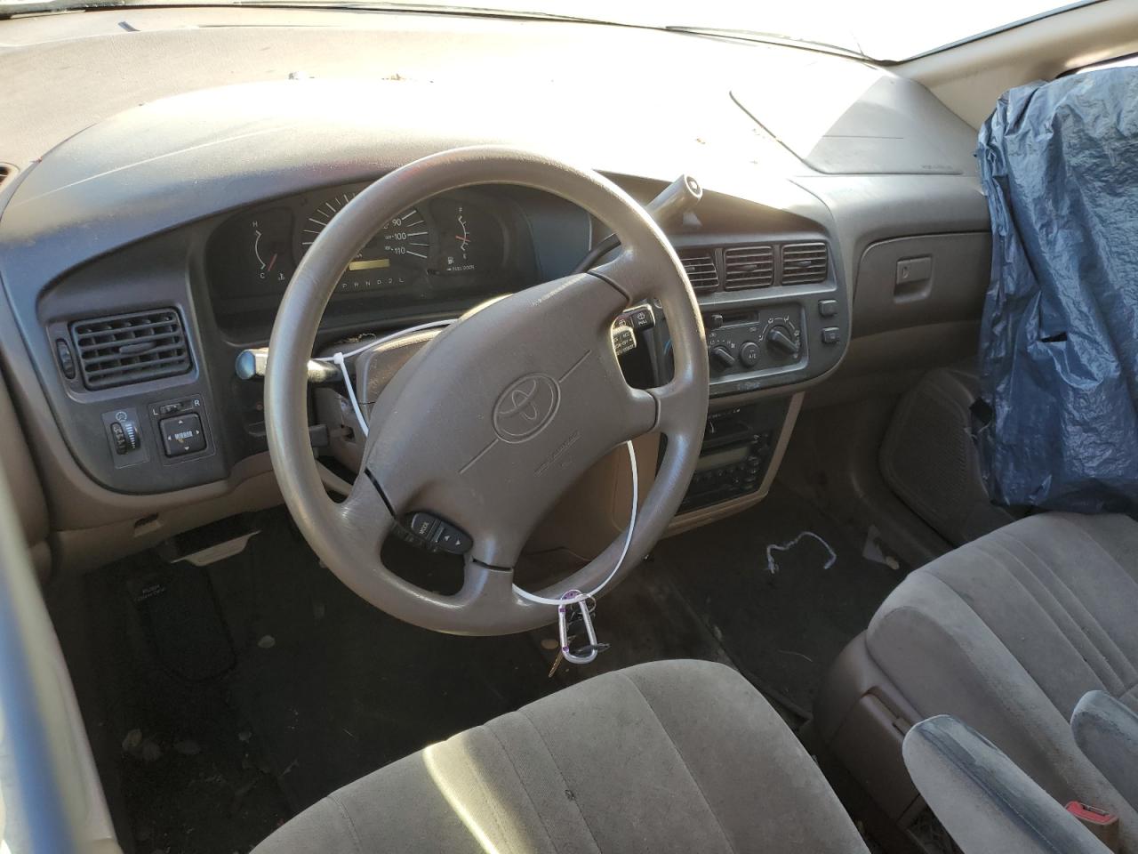 4T3ZF19C7YU309108 2000 Toyota Sienna Ce