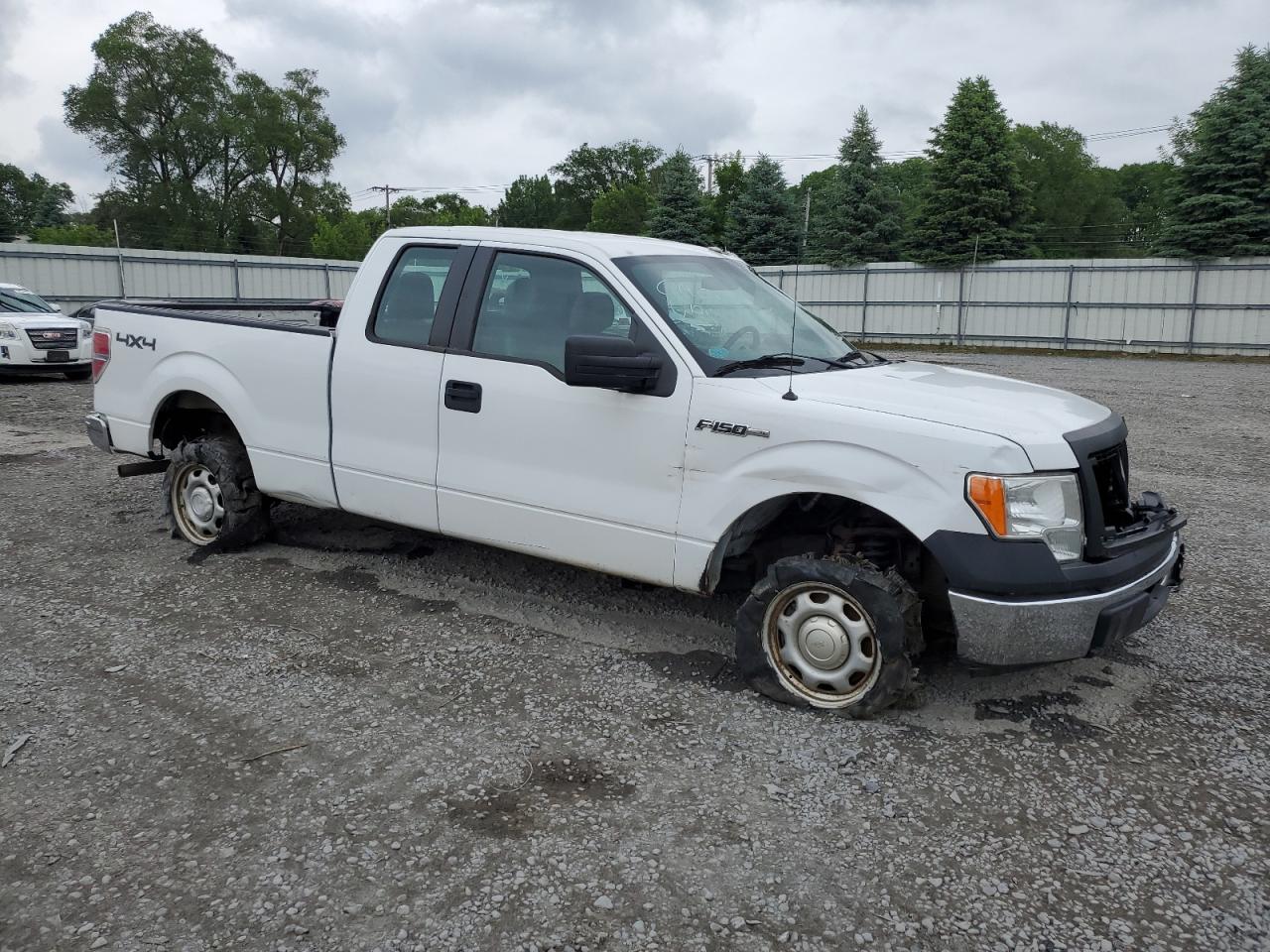 2014 Ford F150 Super Cab vin: 1FTFX1EF9EFB86697