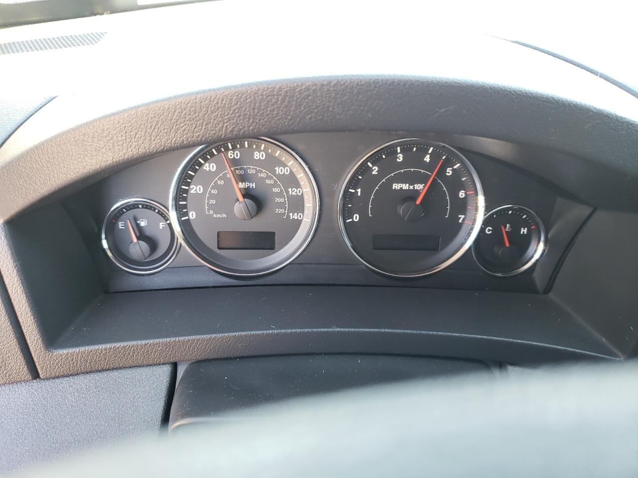 1J4PR4GK7AC105759 2010 Jeep Grand Cherokee Laredo