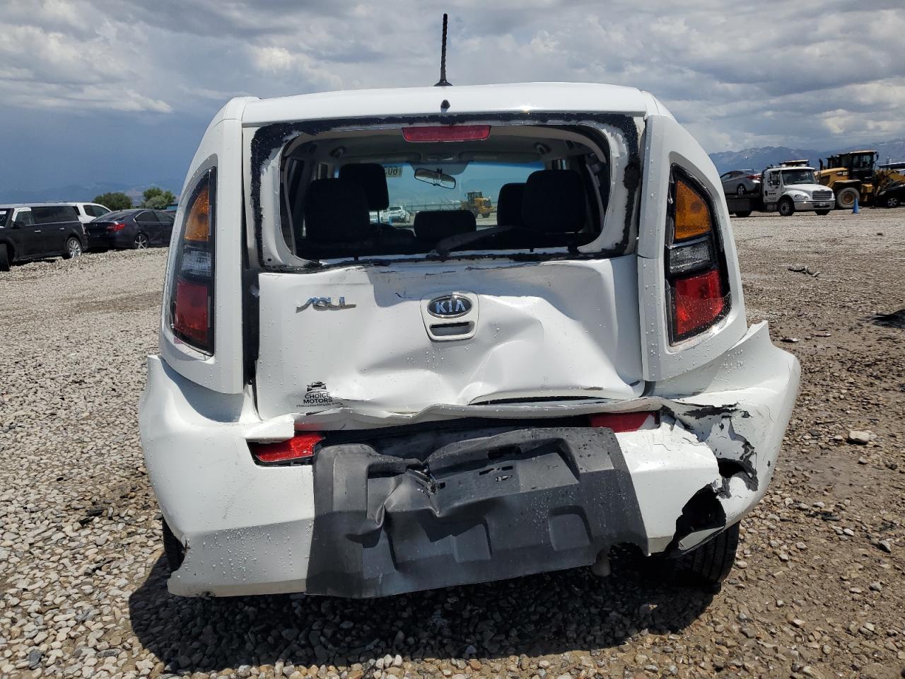 KNDJT2A27B7265161 2011 Kia Soul +