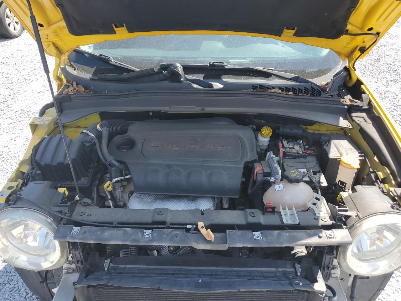 ZACCJABT7FPC18527 2015 Jeep Renegade Latitude