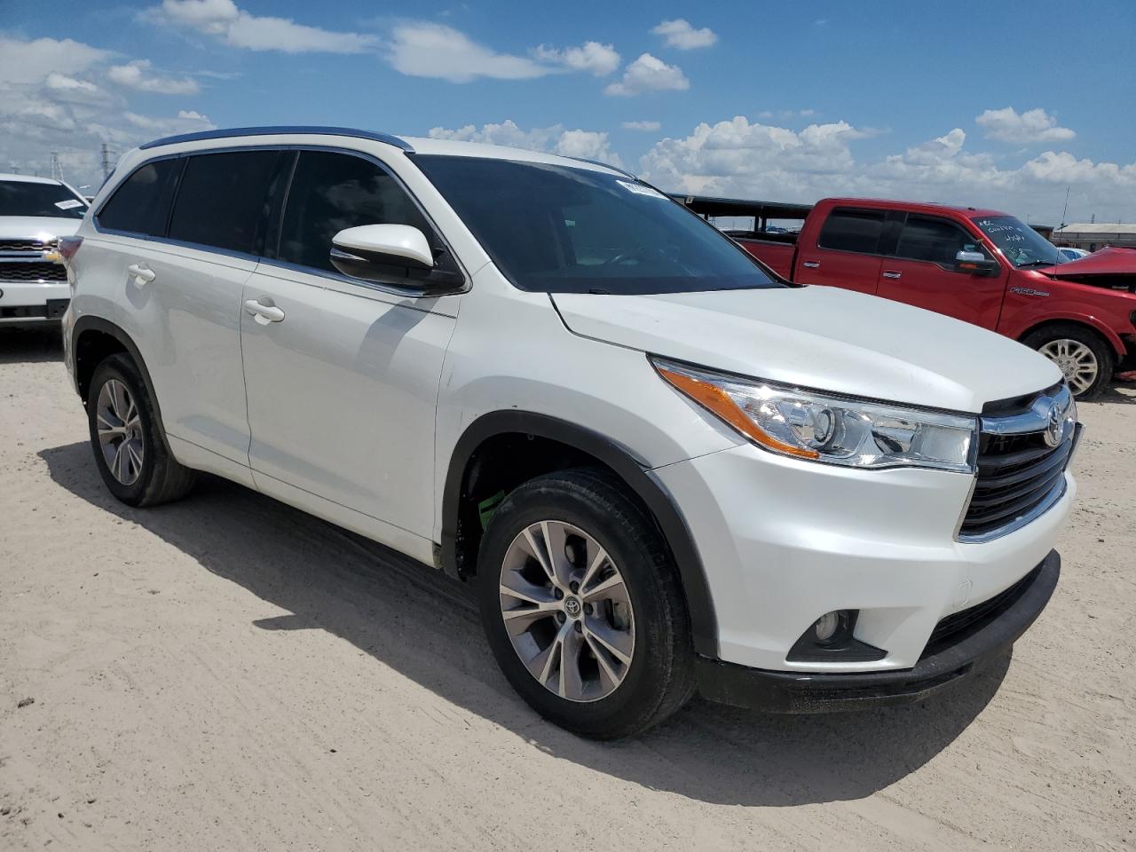 2016 Toyota Highlander Xle vin: 5TDKKRFH2GS504190