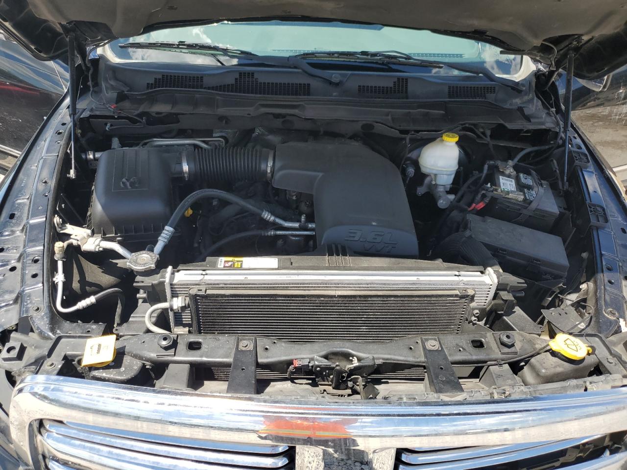 1C6RR7LG4ES306166 2014 Ram 1500 Slt