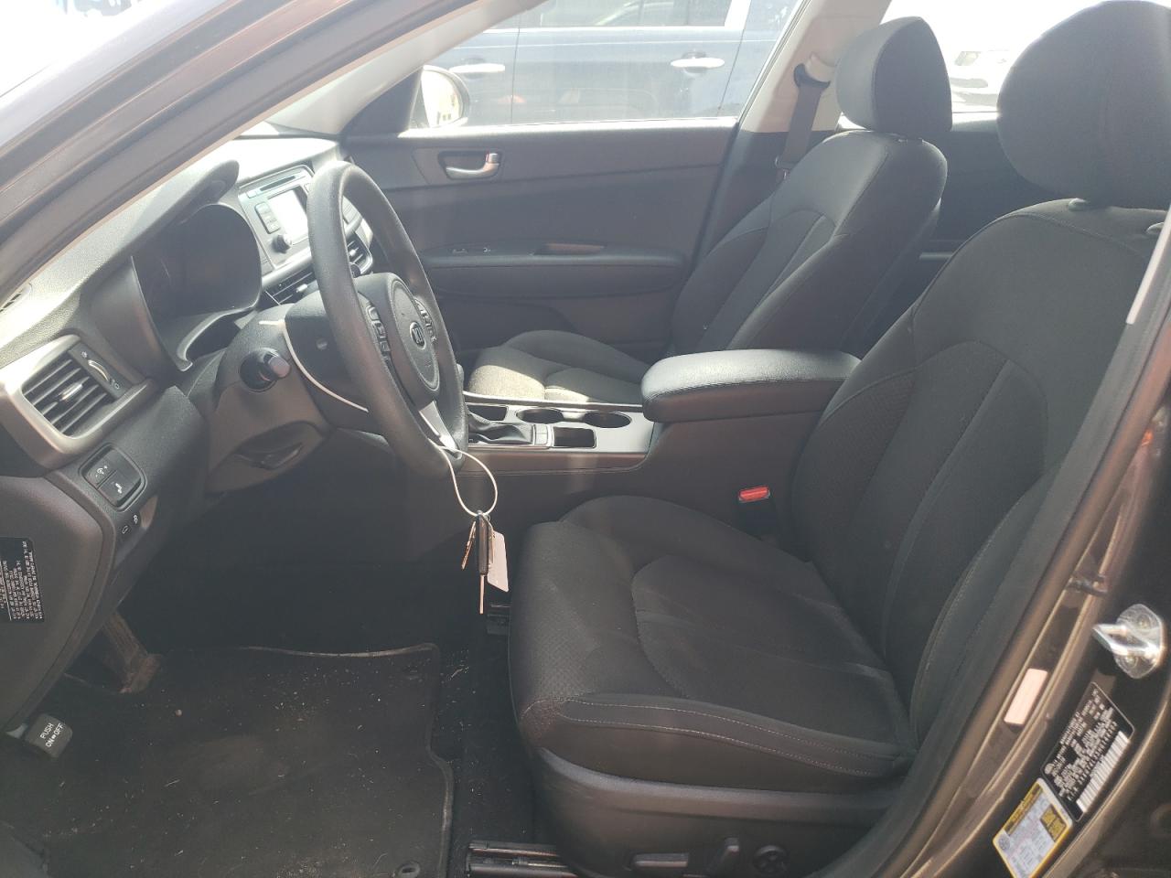 5XXGT4L35HG144303 2017 Kia Optima Lx