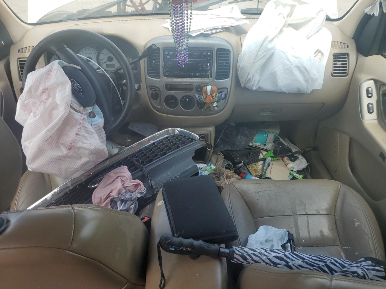 1FMCU94184KB53305 2004 Ford Escape Limited