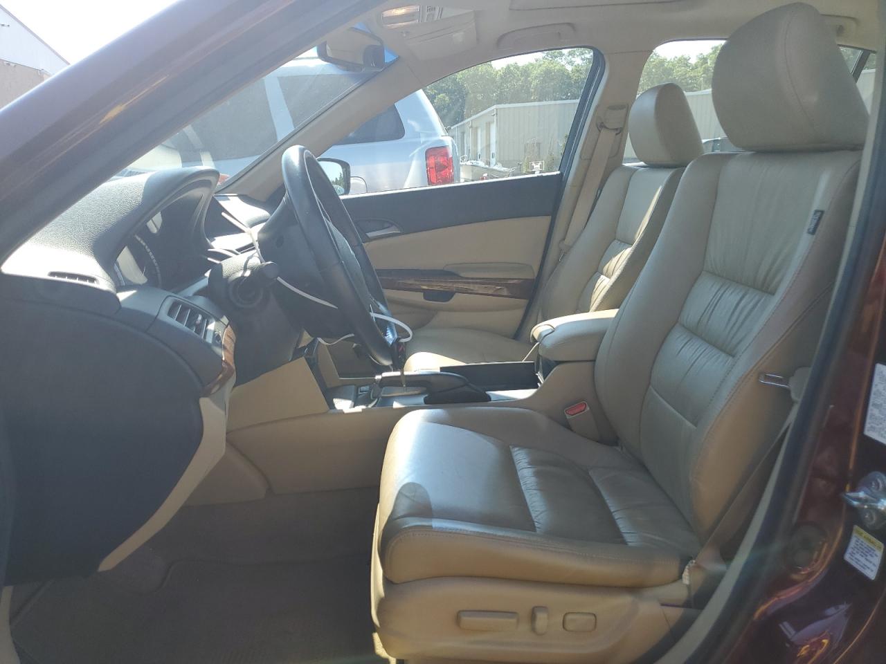 1HGCP3F88BA016081 2011 Honda Accord Exl