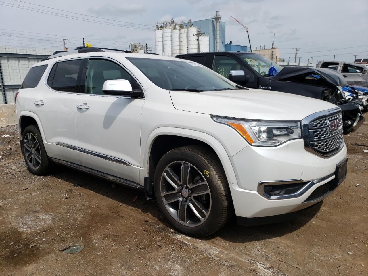 2018 GMC Acadia Denali vin: 1GKKNXLS7JZ203517