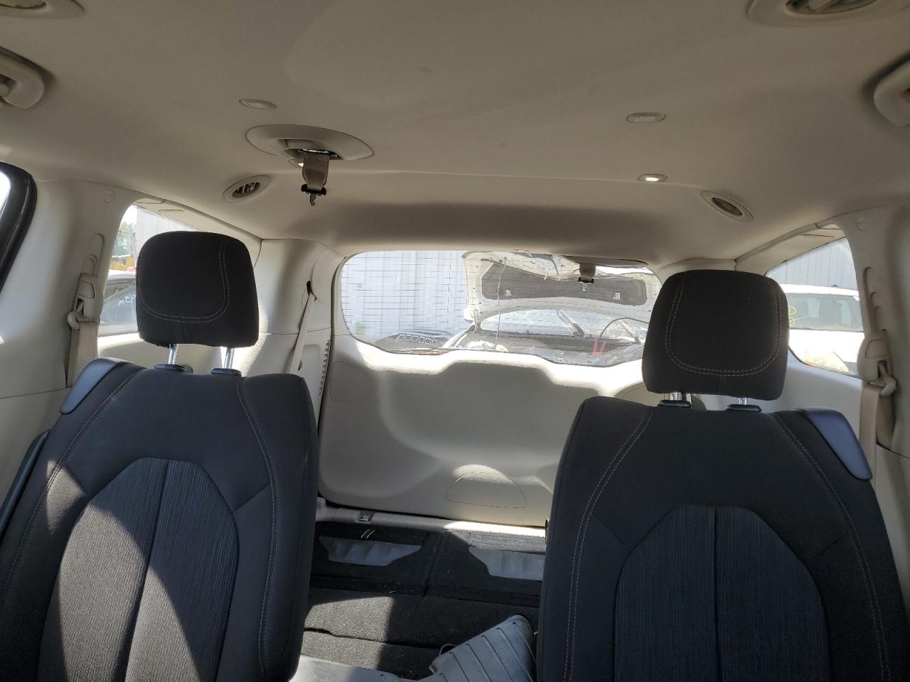 2C4RC1DG2HR508564 2017 Chrysler Pacifica Touring