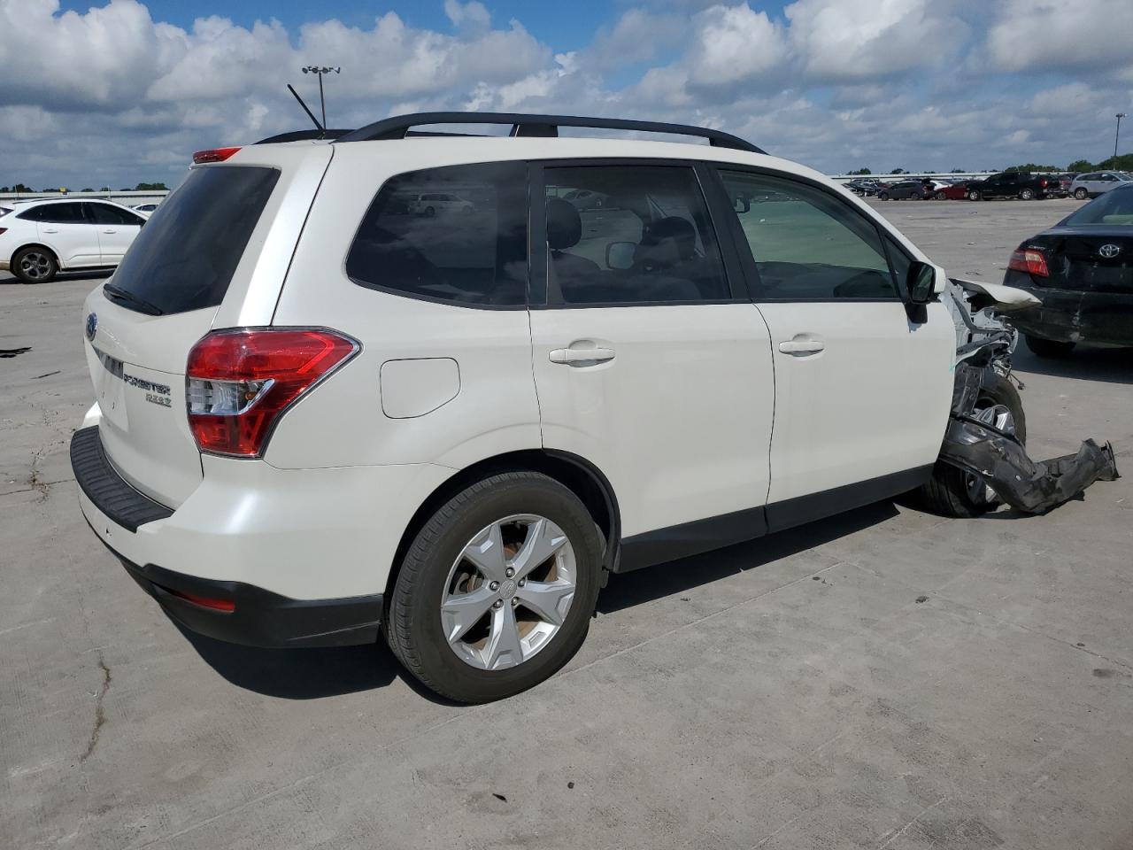 JF2SJADCXEH476427 2014 Subaru Forester 2.5I Premium