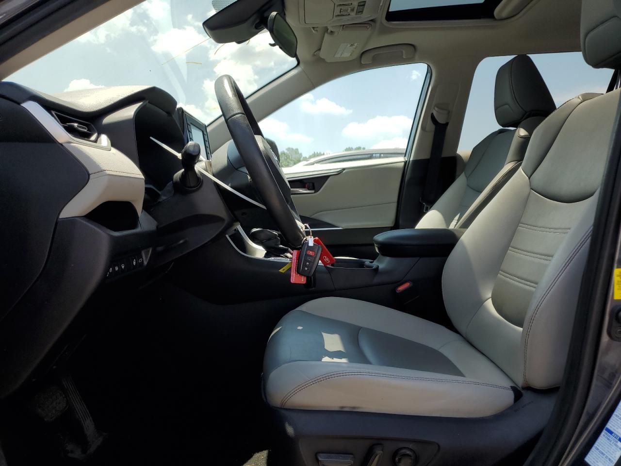 2T3A1RFV5MC191278 2021 Toyota Rav4 Xle Premium