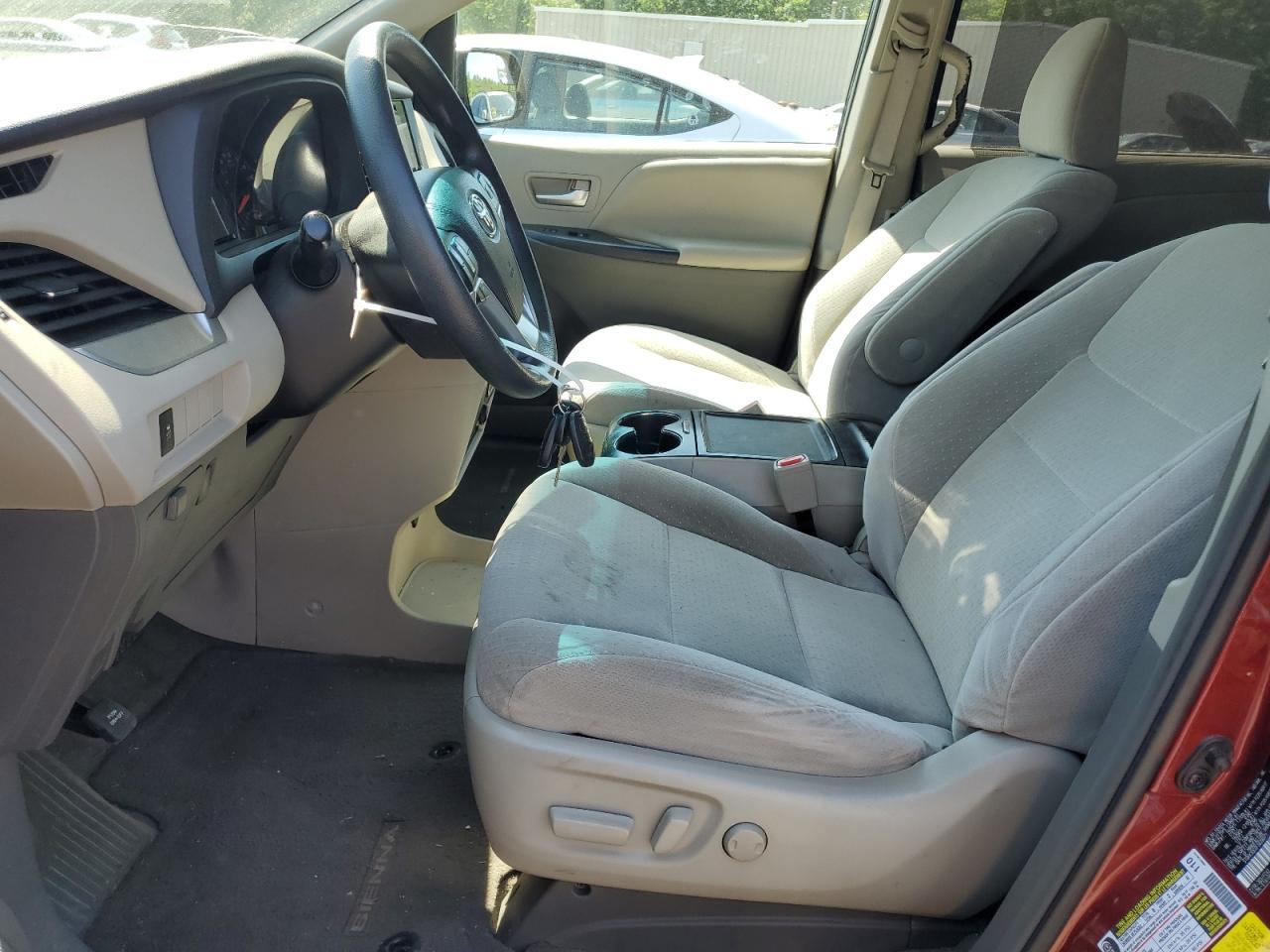 5TDKK3DC8FS626071 2015 Toyota Sienna Le