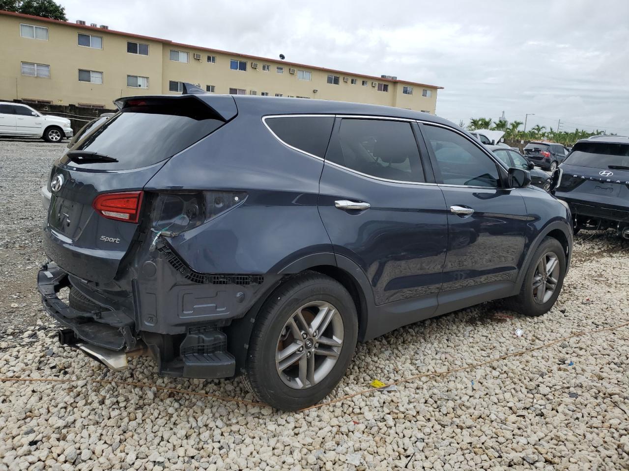 5XYZT3LB1HG383577 2017 Hyundai Santa Fe Sport