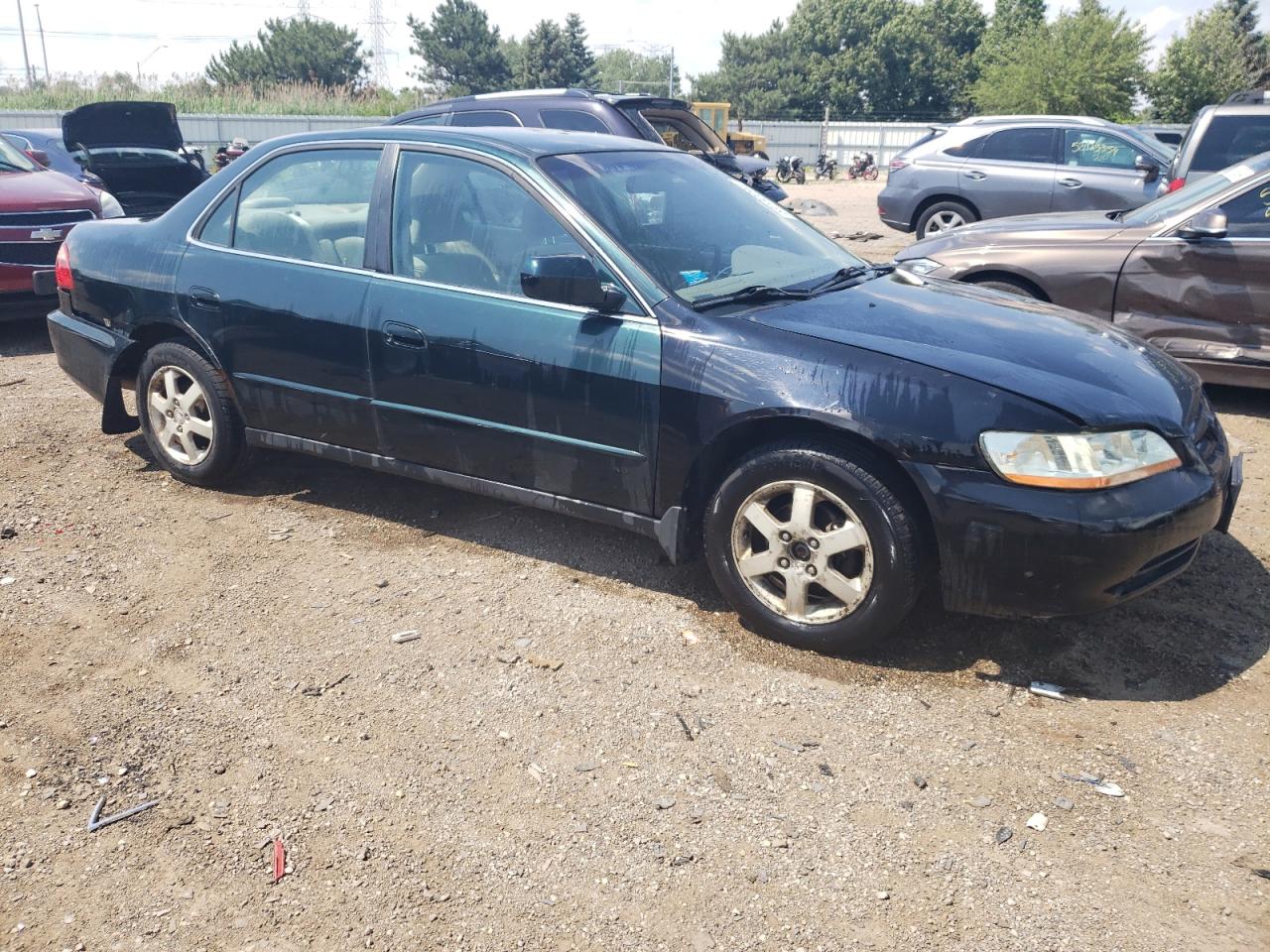 1HGCG5670YA073628 2000 Honda Accord Se