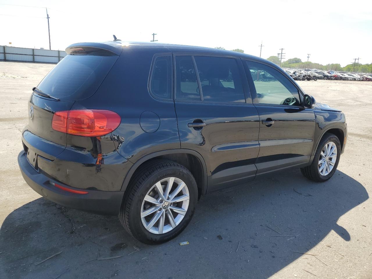 2017 Volkswagen Tiguan S vin: WVGBV7AX3HK052202