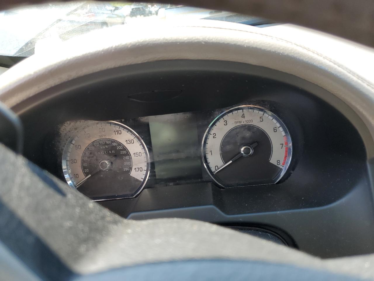 SAJWA0GB8BLR81793 2011 Jaguar Xf Premium