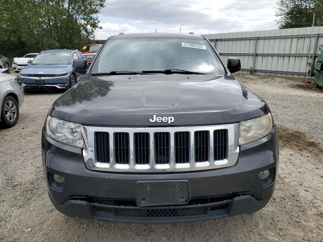 1J4RR4GG3BC694055 2011 Jeep Grand Cherokee Laredo