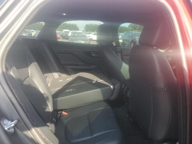 SADCJ2FN1JA240134 Jaguar F-pace Premium 2018