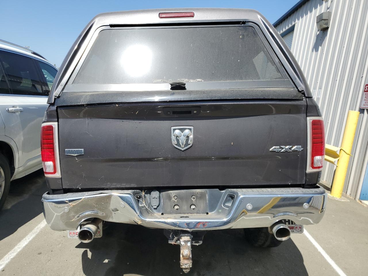 1C6RR7VT8FS597072 2015 Ram 1500 Laramie