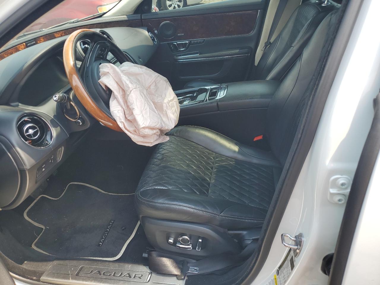 SAJWJ2GDXH8W11681 2017 Jaguar Xjl Portfolio