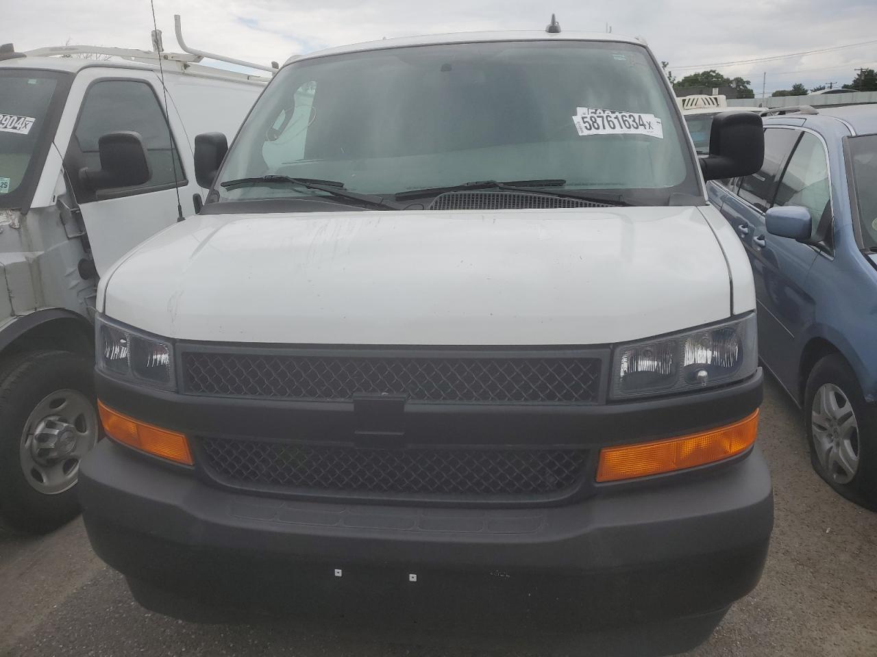 1GCWGBFP3K1204276 2019 Chevrolet Express G2500