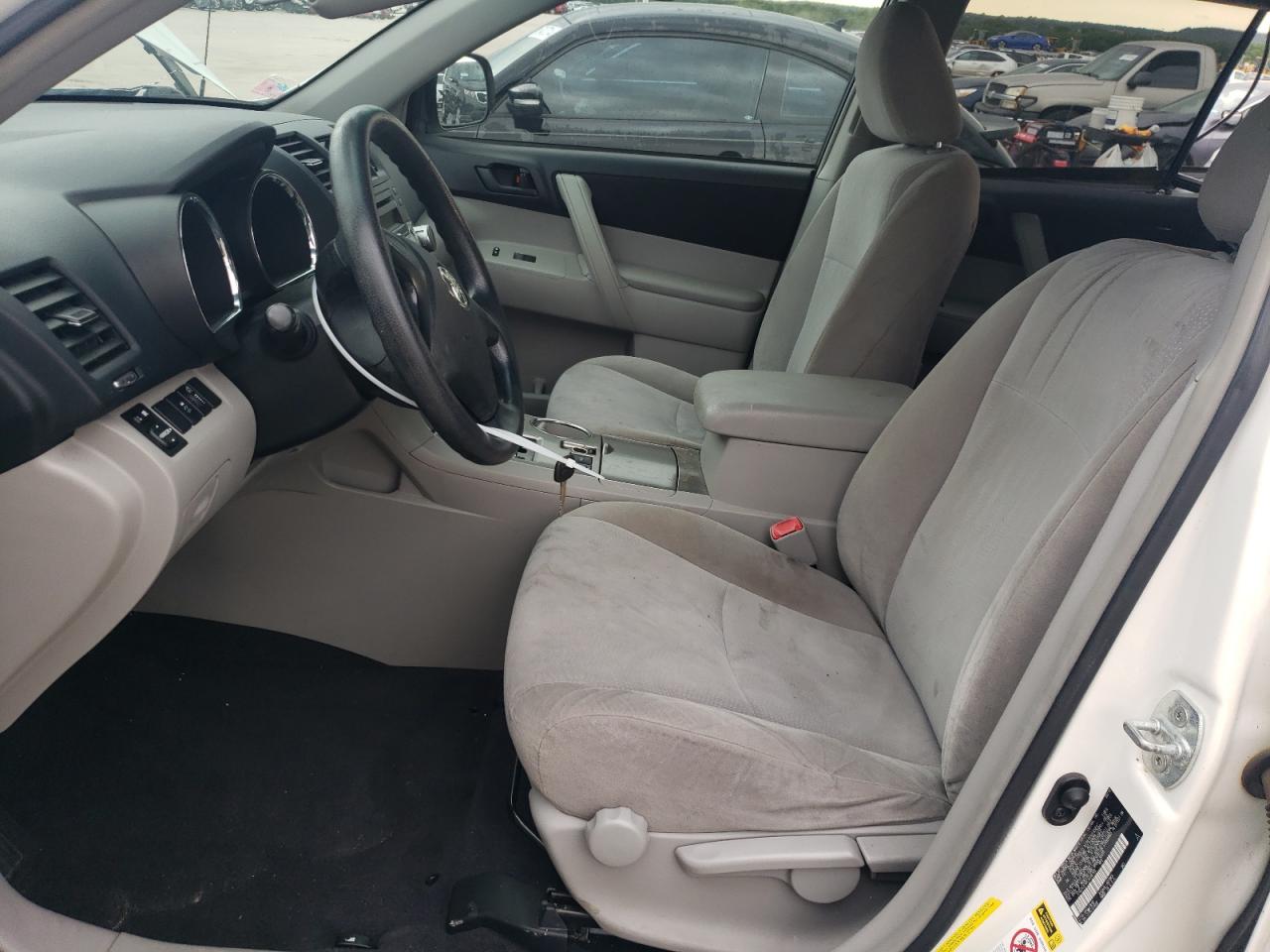 5TDZA3EH6CS028150 2012 Toyota Highlander Base