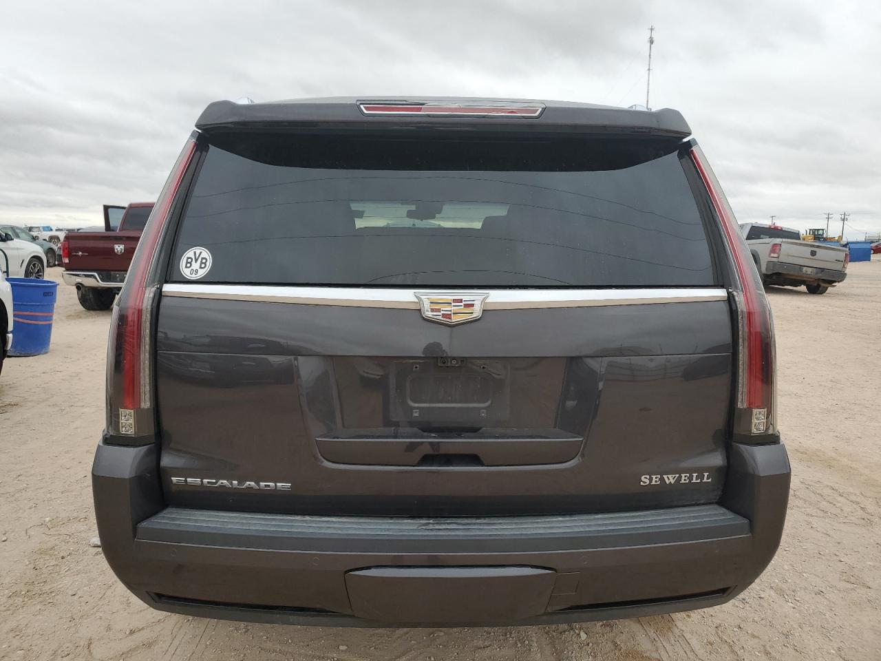 1GYS4CKJ7HR128838 2017 Cadillac Escalade Premium Luxury