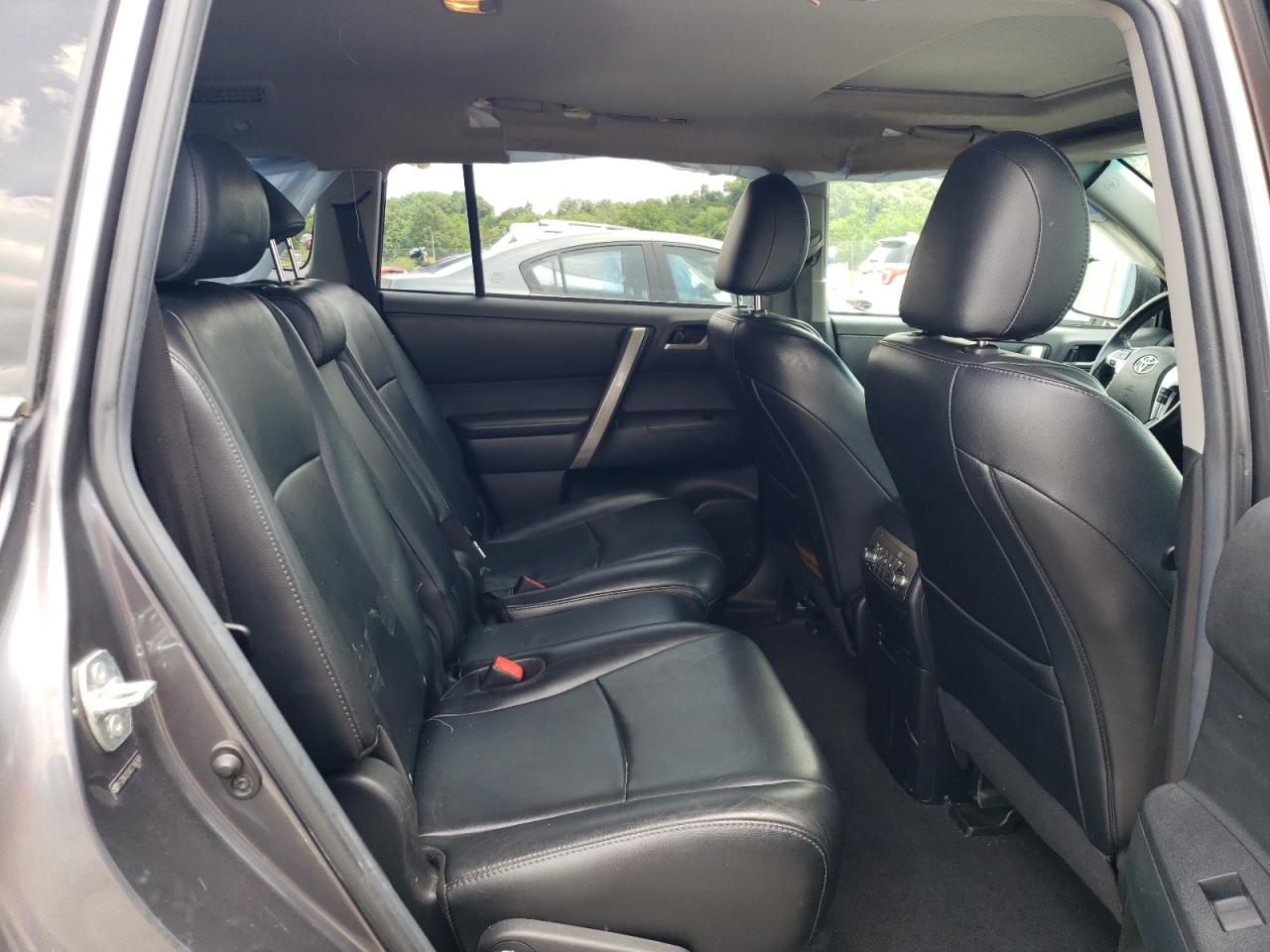 5TDBK3EH0CS166569 2012 Toyota Highlander Base