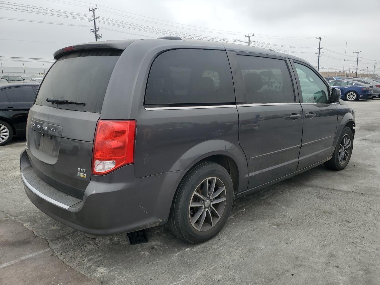 2017 Dodge Grand Caravan Sxt vin: 2C4RDGCG5HR724426