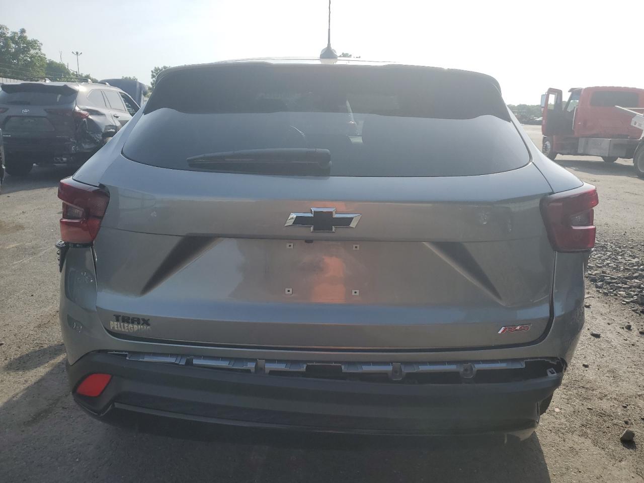 KL77LGE25RC113735 2024 Chevrolet Trax 1Rs