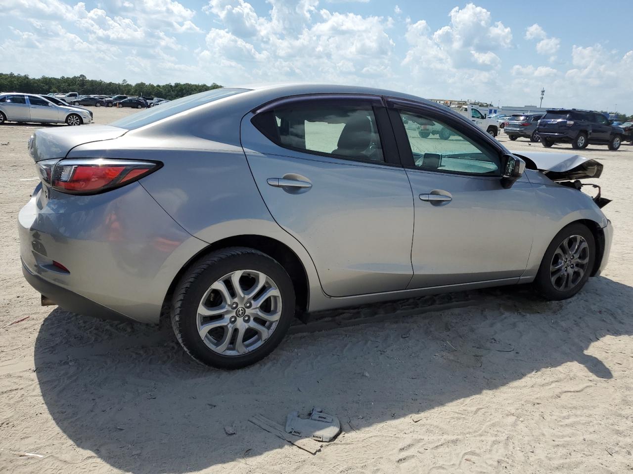 3MYDLBZV4GY115382 2016 Toyota Scion Ia