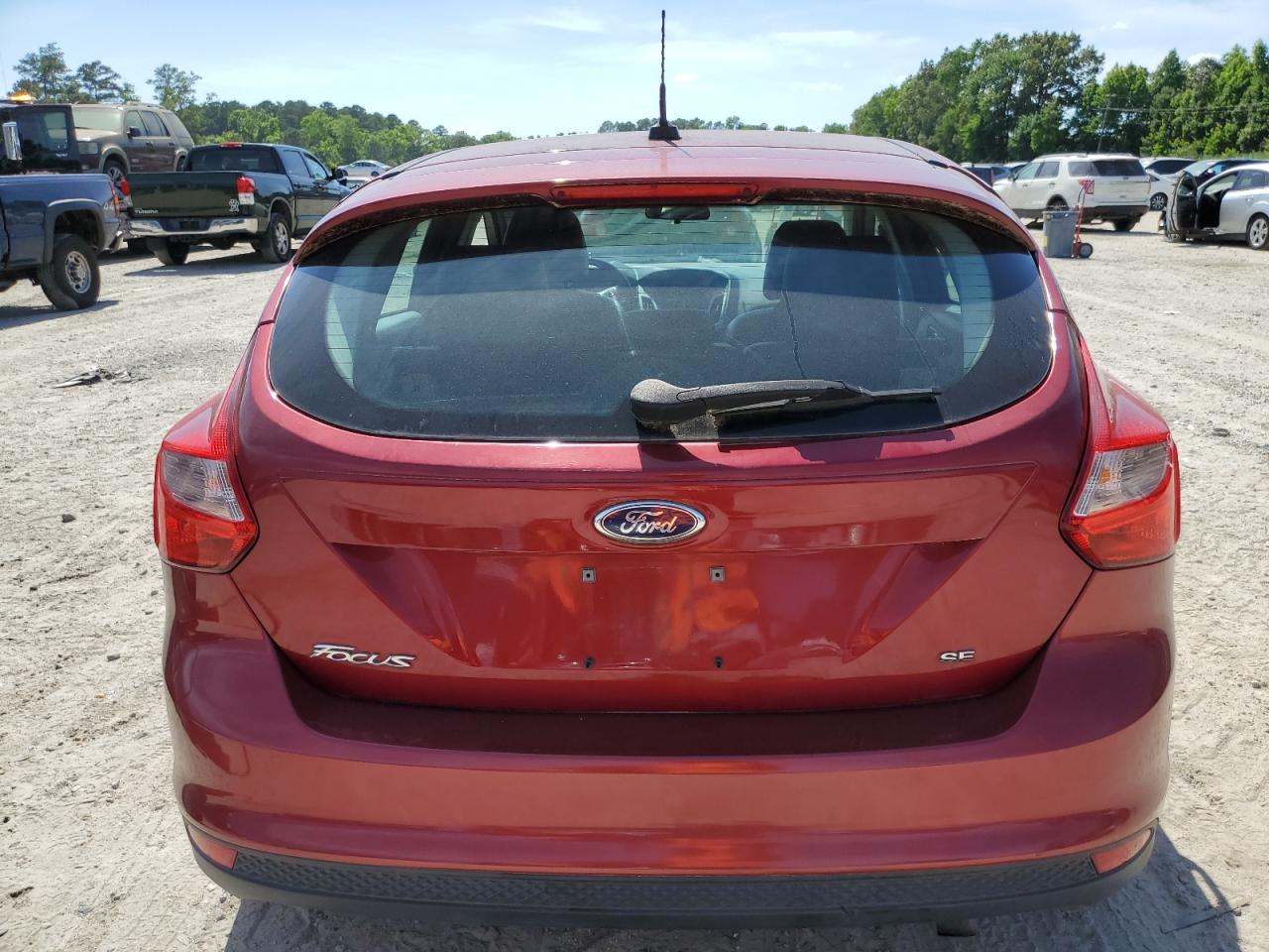 2014 Ford Focus Se vin: 1FADP3K25EL319189