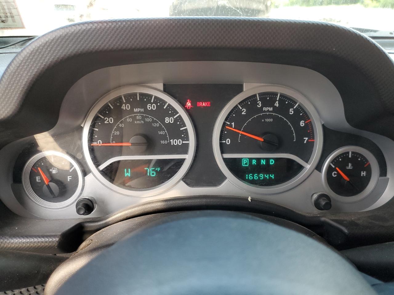 1J4GA59187L198155 2007 Jeep Wrangler Sahara