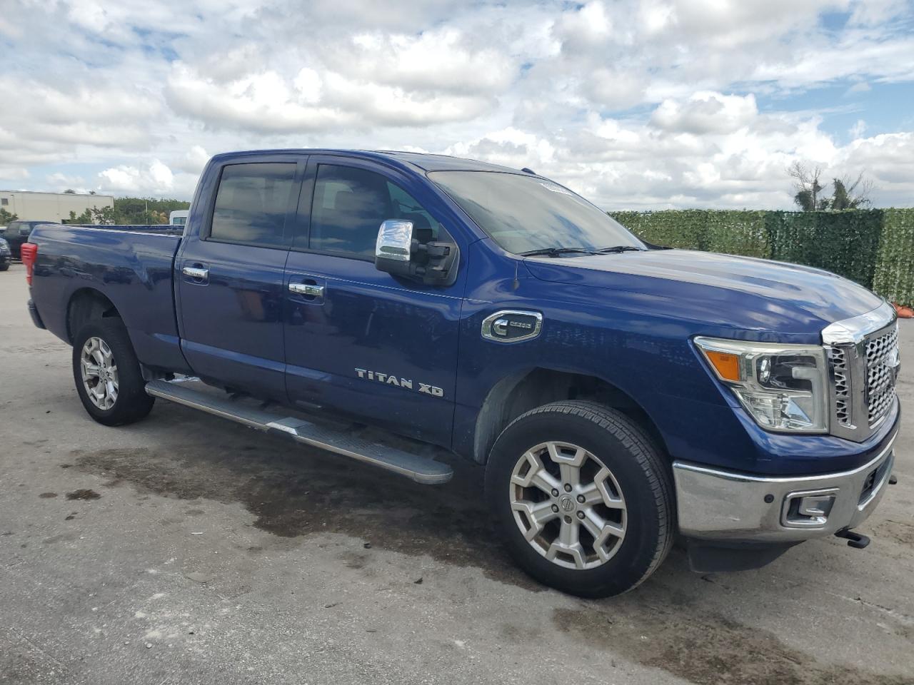 2017 Nissan Titan Xd Sl vin: 1N6BA1F28HN511102