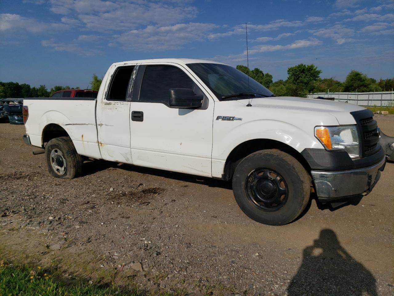 2014 Ford F150 Super Cab vin: 1FTEX1CM3EFA26327