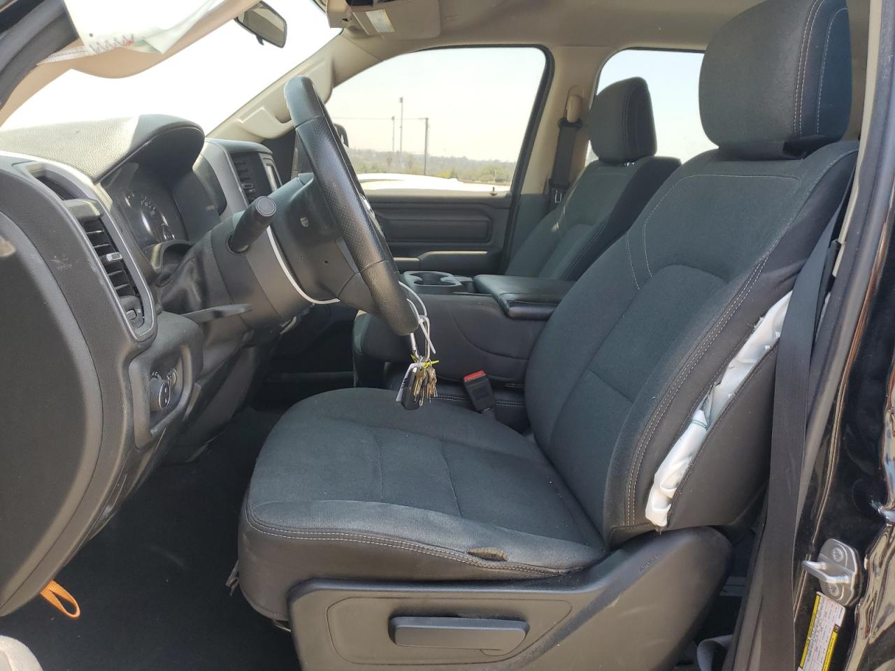 1C6RREGT4KN526686 2019 Ram 1500 Tradesman