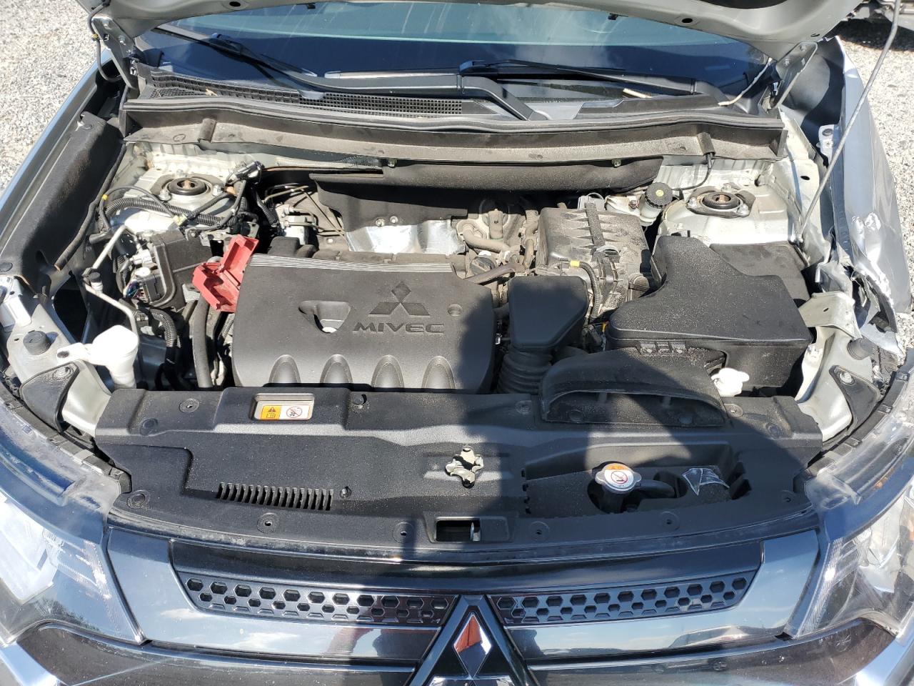 JA4AD3A32LZ029030 2020 Mitsubishi Outlander Se