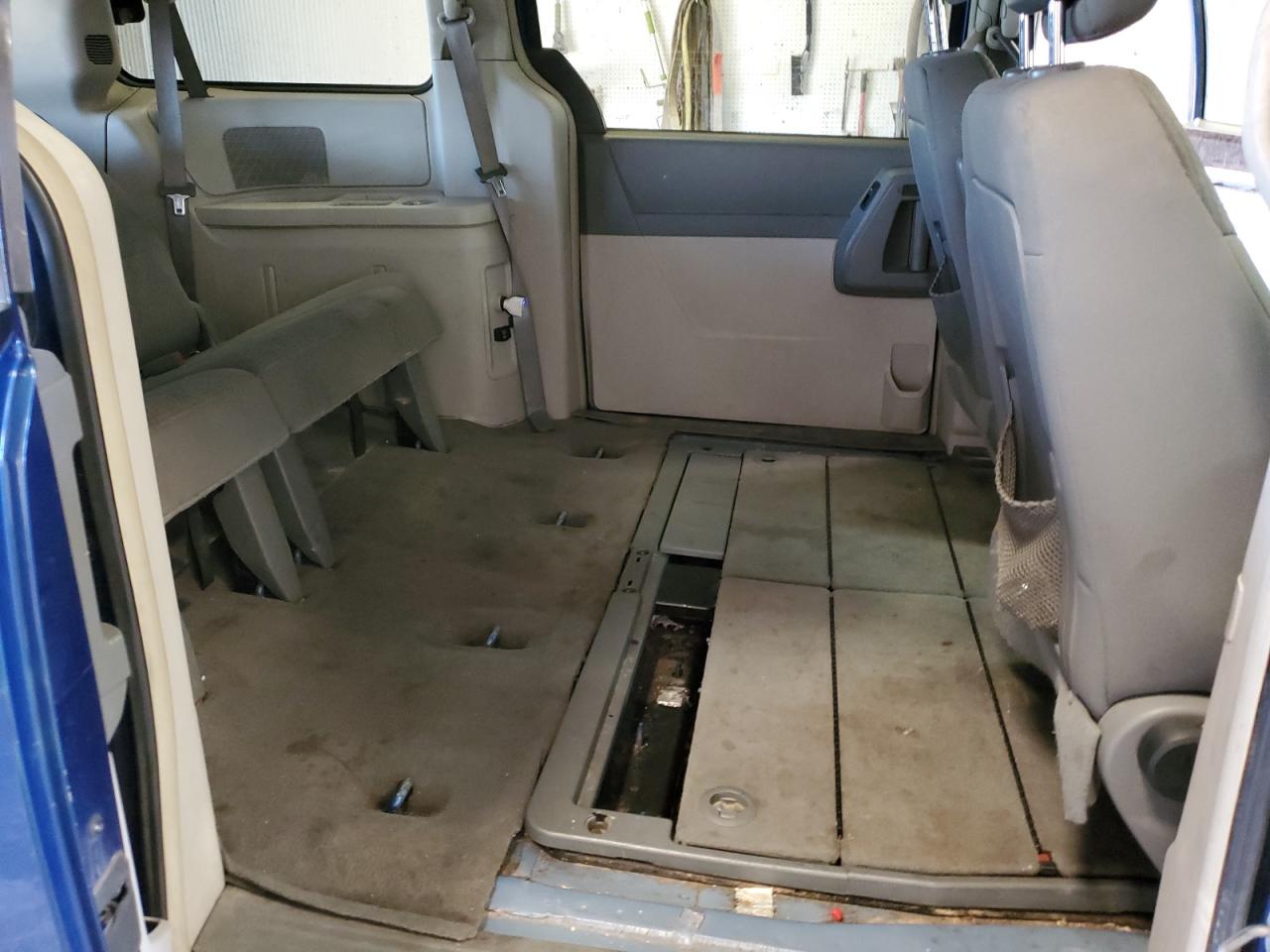 2D4RN5D17AR444107 2010 Dodge Grand Caravan Sxt