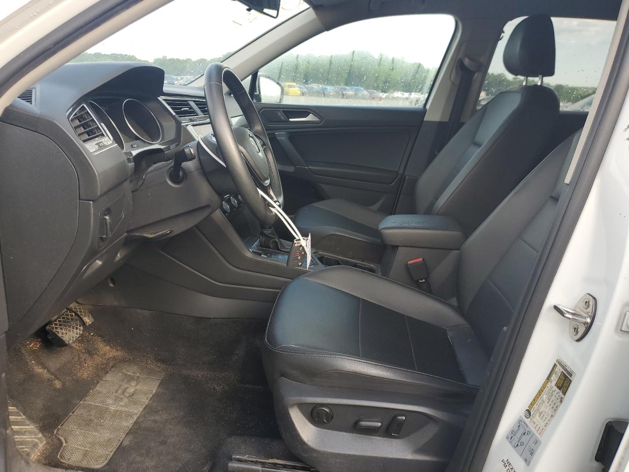 3VV3B7AX1LM115320 2020 Volkswagen Tiguan Se