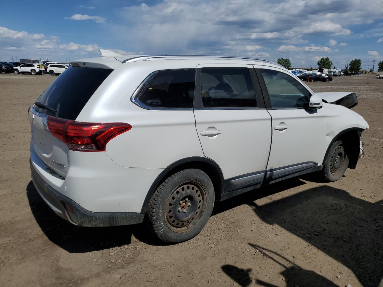 2018 Mitsubishi Outlander Es vin: JA4AZ2A35JZ607131