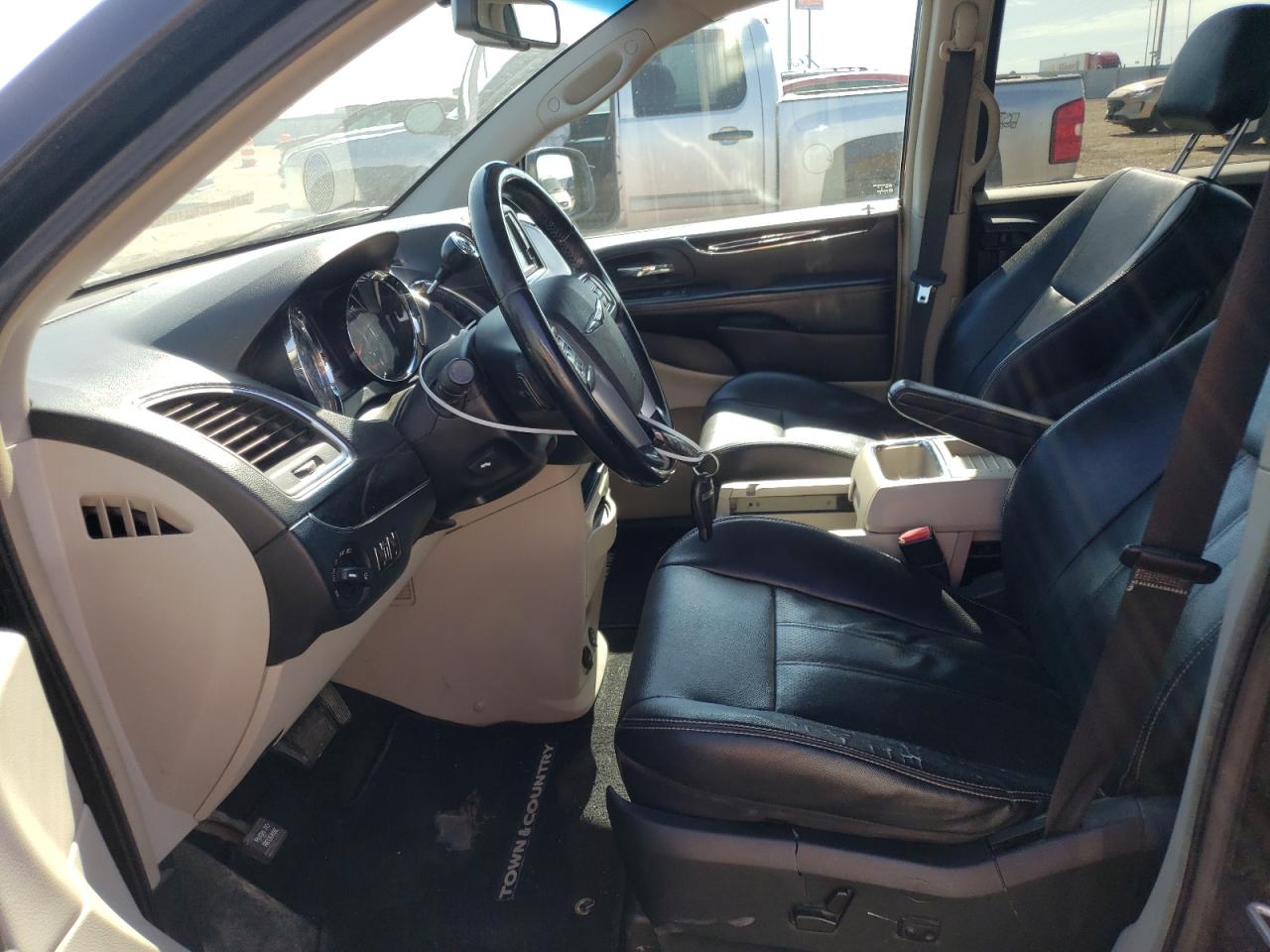 2C4RC1BG4CR226437 2012 Chrysler Town & Country Touring