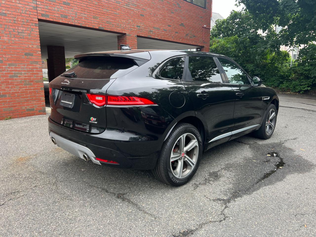 2017 Jaguar F-Pace S vin: SADCM2BV6HA067783