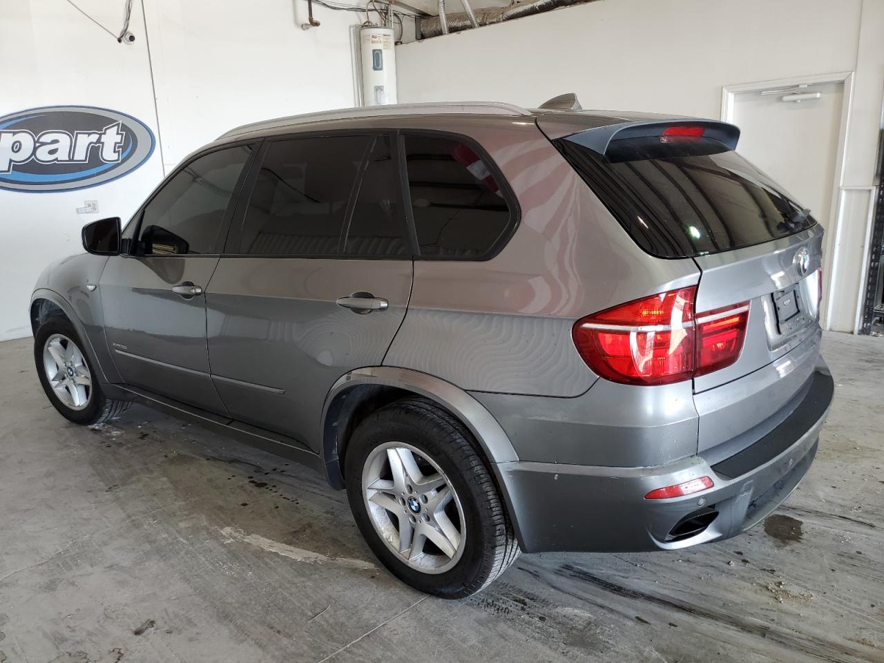 2012 BMW X5 xDrive35I vin: 5UXZV4C5XCL756637