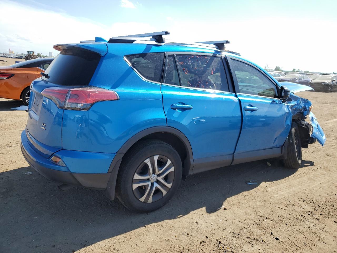 2T3BFREV6HW552545 2017 Toyota Rav4 Le