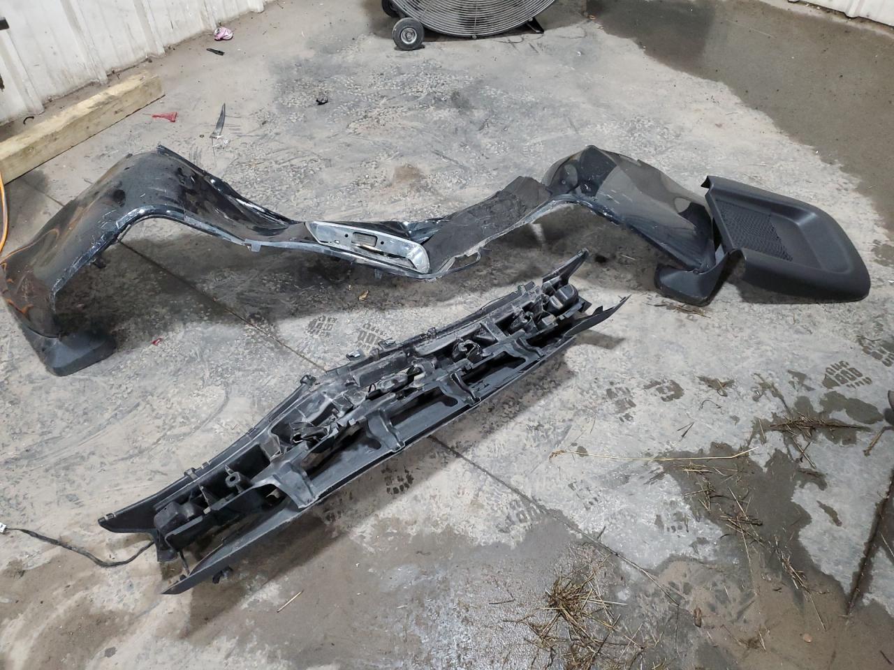 1G1ZC5E06CF198727 2012 Chevrolet Malibu 1Lt