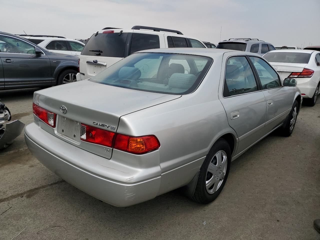 4T1BF22K0YU105977 2000 Toyota Camry Le