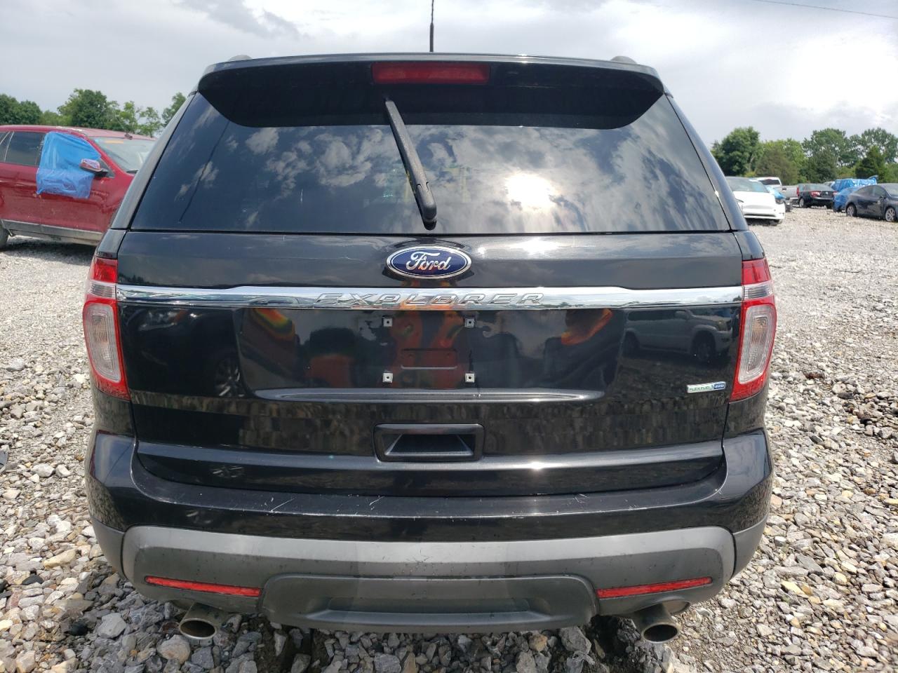 2015 Ford Explorer vin: 1FM5K8B87FGA06682