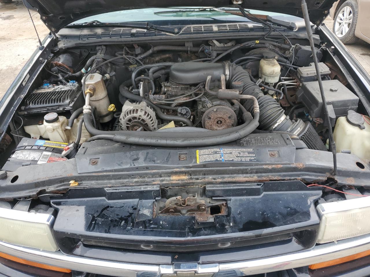 1GNCT18W4YK273596 2000 Chevrolet Blazer