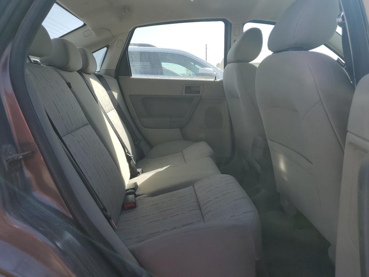 1FAHP3FN0AW287699 2010 Ford Focus Se