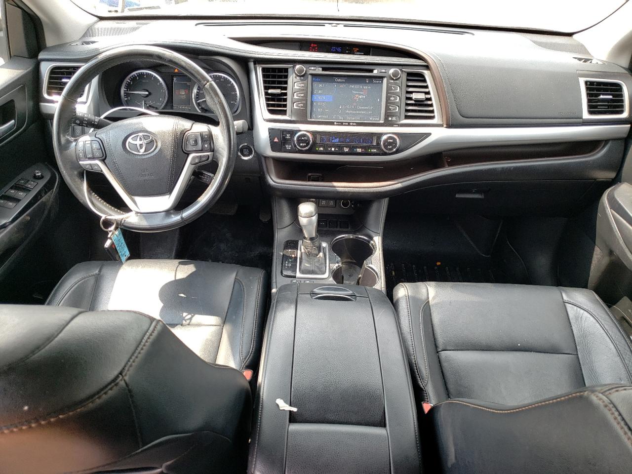 5TDKZRFH4HS207029 2017 Toyota Highlander Se